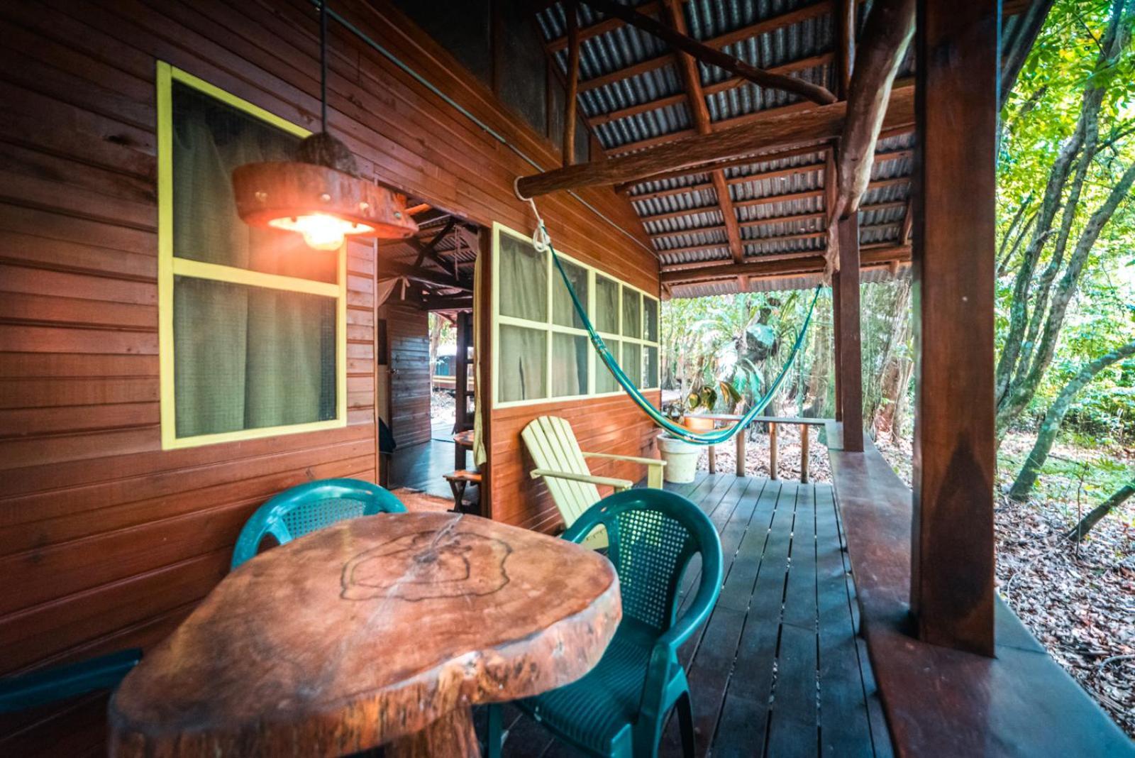 Hotel Casa Perico Rio Dulce Town Exterior foto